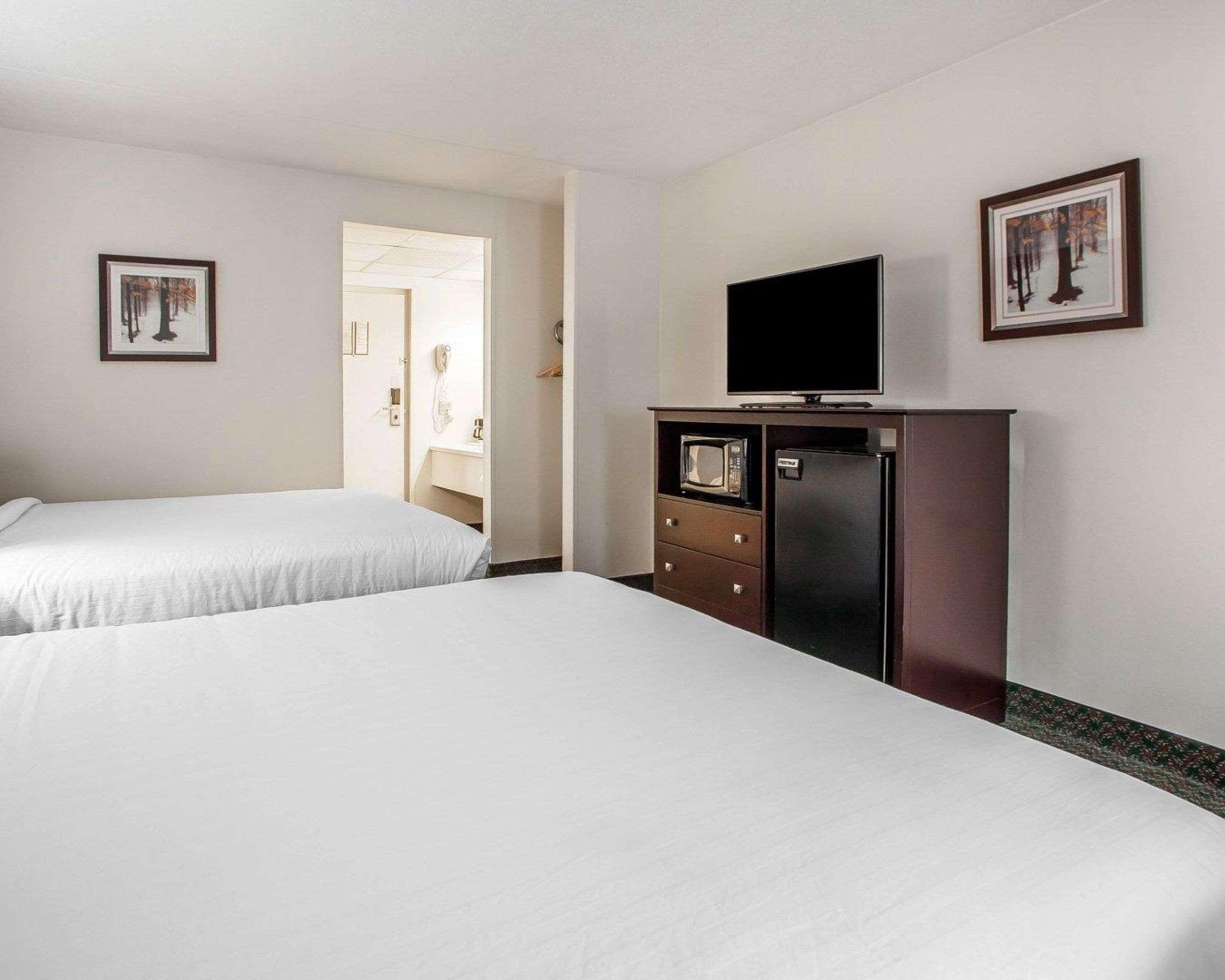 Comfort Inn & Suites Wyomissing-Reading Exterior photo