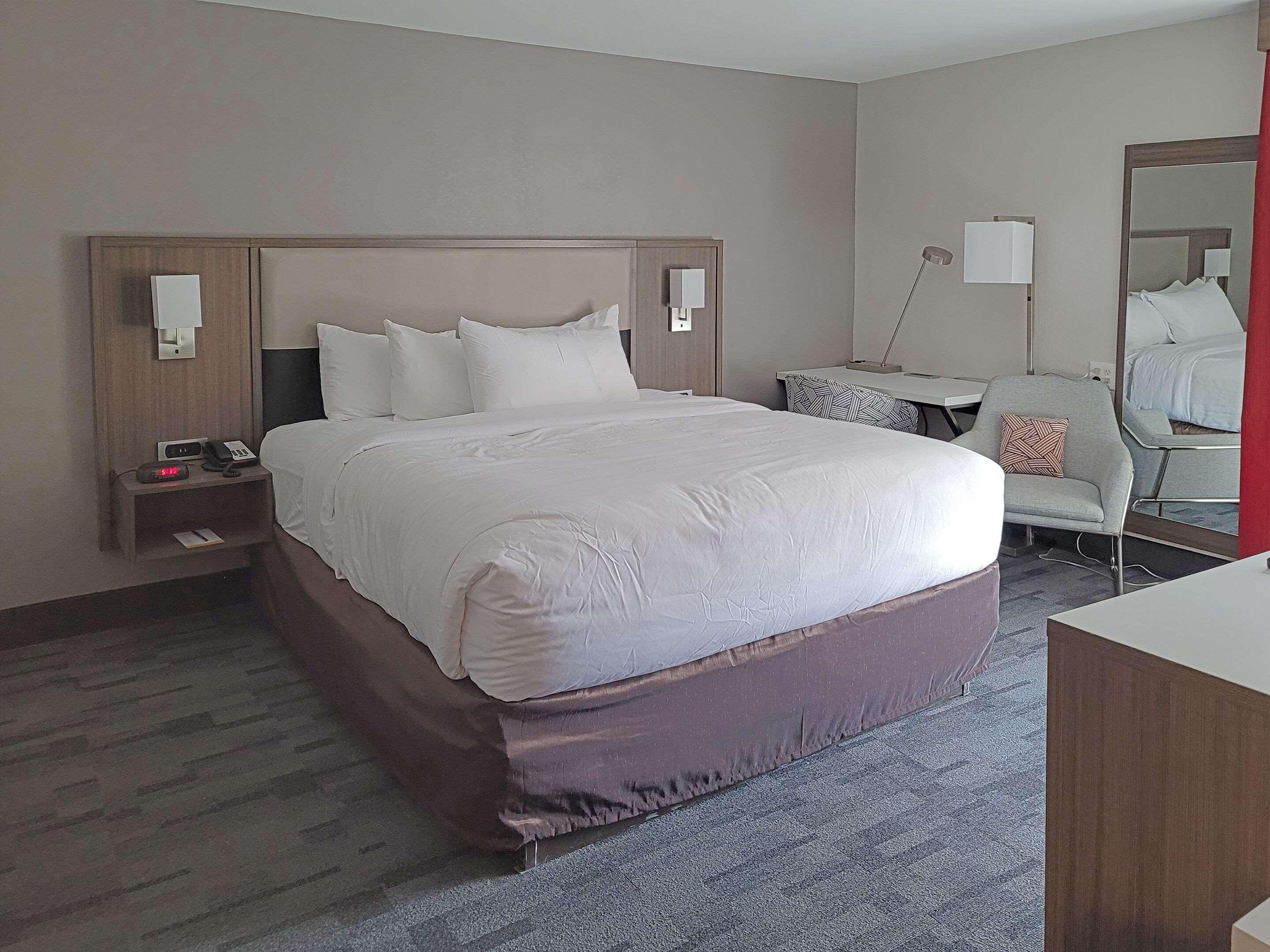 Comfort Inn & Suites Wyomissing-Reading Exterior photo
