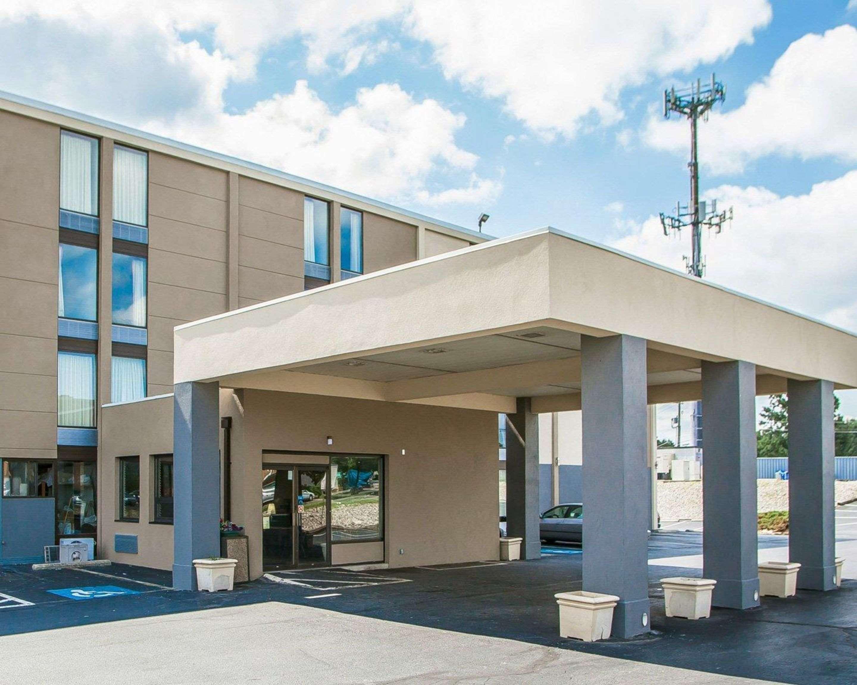 Comfort Inn & Suites Wyomissing-Reading Exterior photo
