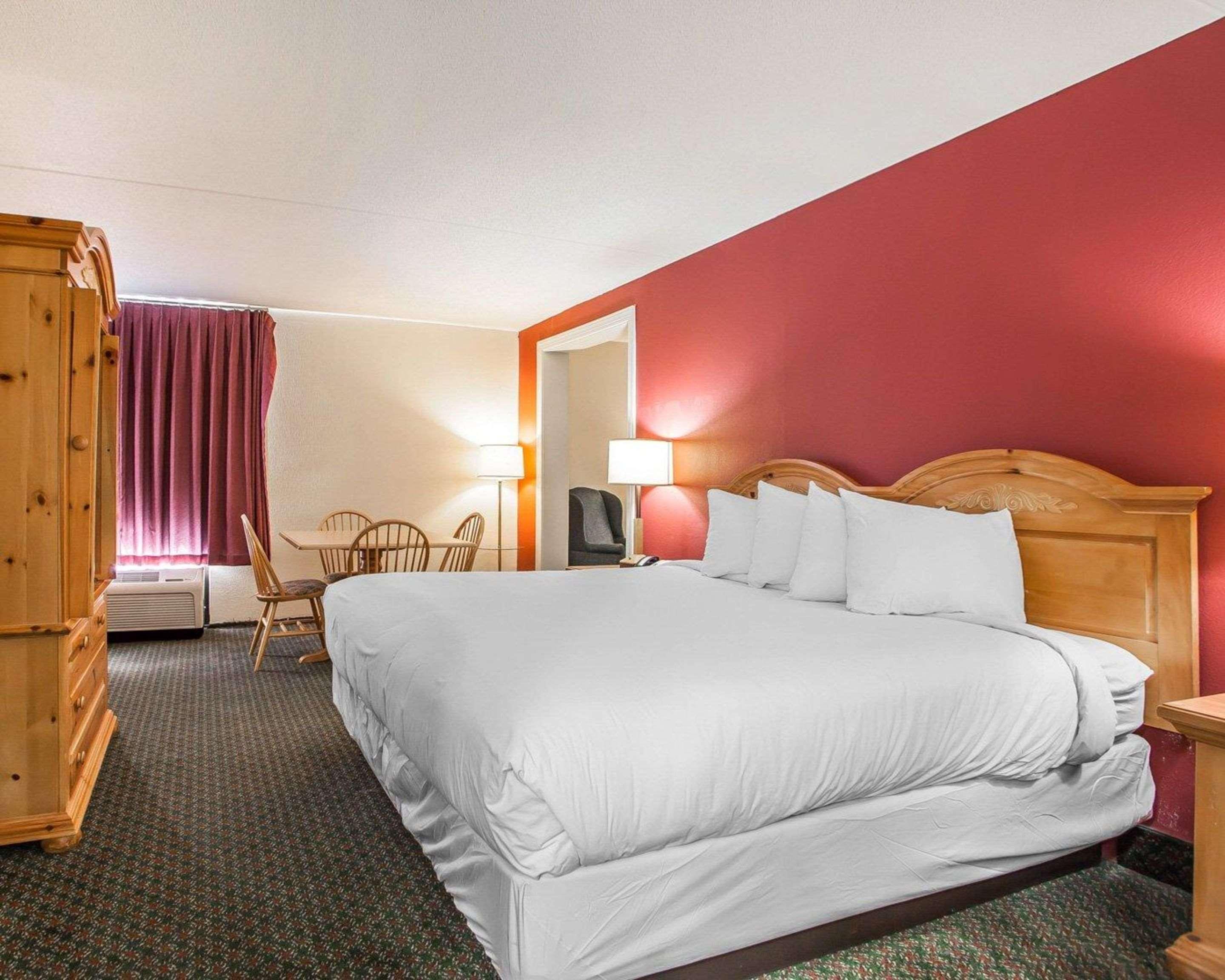 Comfort Inn & Suites Wyomissing-Reading Exterior photo